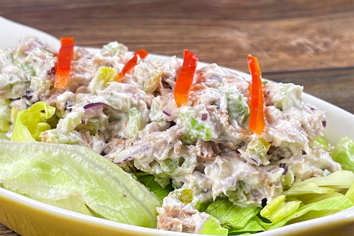 Tuna salad with mayonnaise